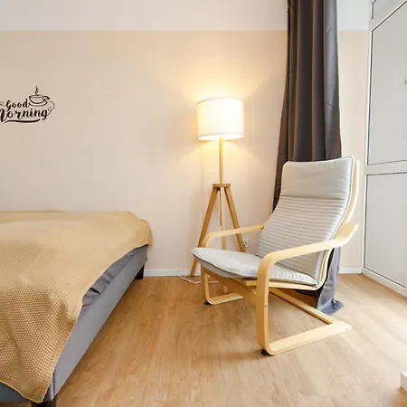 Fullhouse - - K28 B - Southern Center Apartment